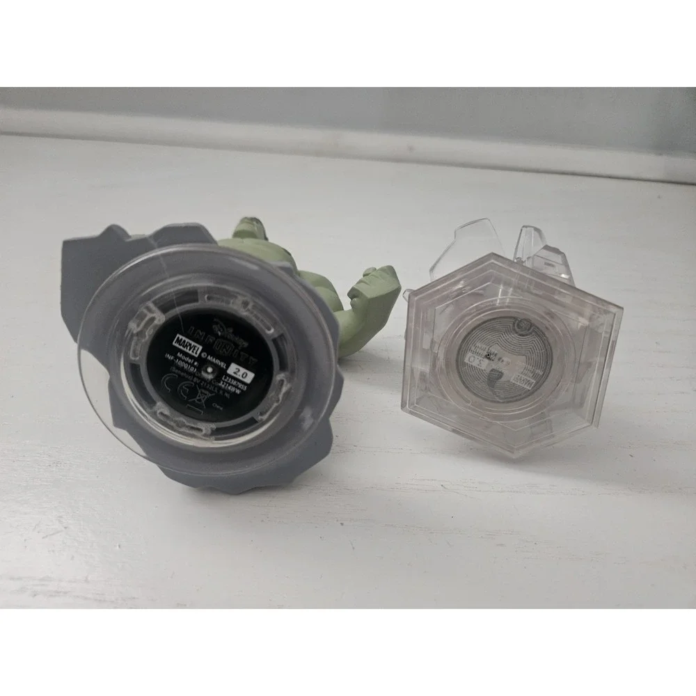 Disney Infinity 3.0‎ Marvel Battlegrounds: Hulk Fist Crystal With Hulk Figure